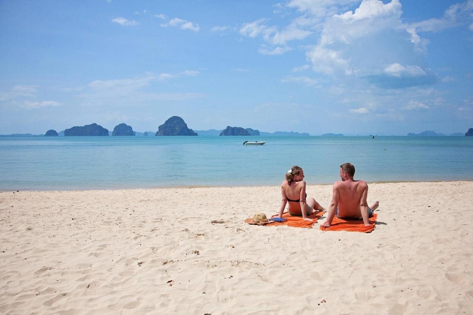 Escape the Winter to Krabi: Tup Kaek Sunset Beach Resort for the New Year Holiday